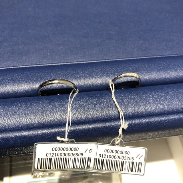 【銀座ダイヤモンドシライシの口コミ】 指輪のデザインで、ものすごく悩んだが、的確なアドバイスをいただき、す…