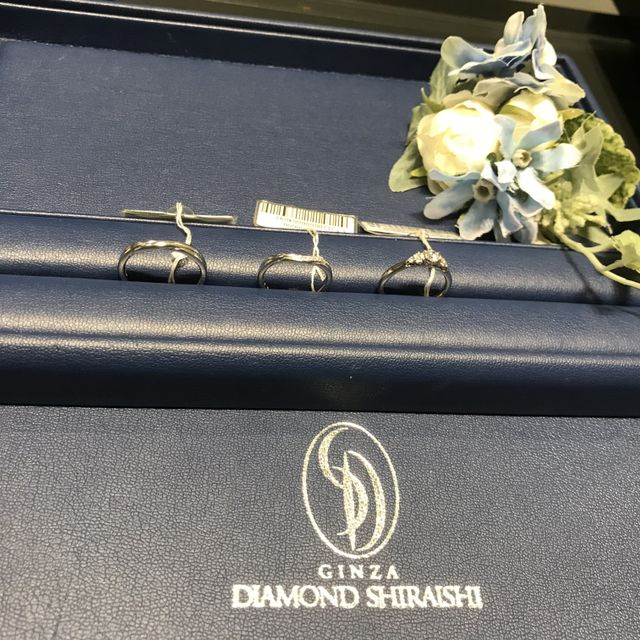 【銀座ダイヤモンドシライシの口コミ】 デザインで一目惚れしました
最初は違うデザインが気になっていましたが、…
