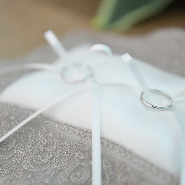 【ティファニー(Tiffany & Co.)の口コミ】 出来るだけ細めで、エンゲージリングと重ね付けができ、シンプルなデザイ…