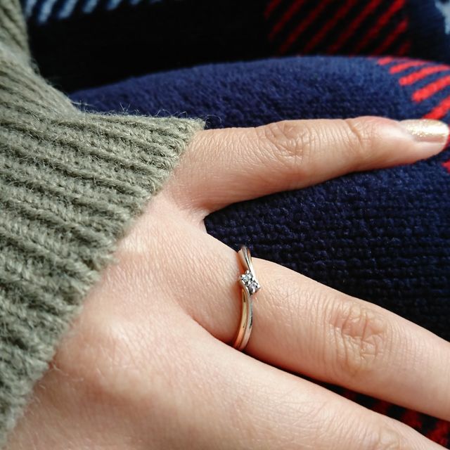 【アイプリモ(I-PRIMO)の口コミ】 デザインと2色の金属がネジネジしてるところ。他のお店を見てかわいいデザ…