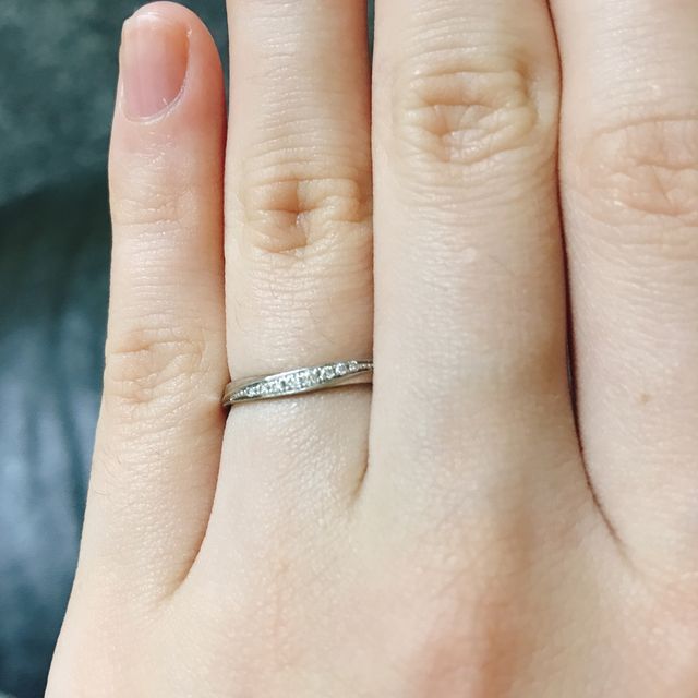 【STAR JEWELRY(スタージュエリー)の口コミ】 【指輪のデザイン・テイスト・素材について】
前々から欲しかった波打った…