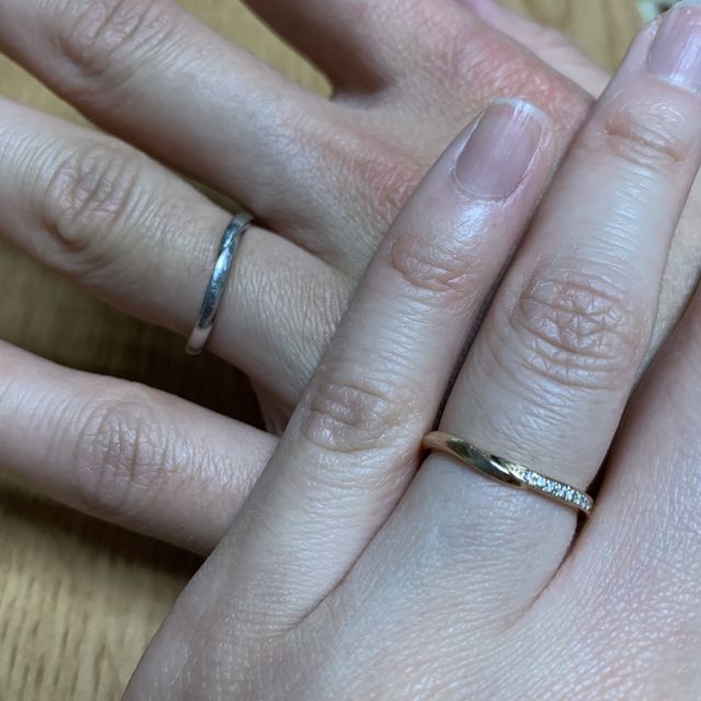 【俄(にわか)の口コミ】 とにかく女性用は、ピンクゴールドのものを探していたのでその色があるデ…