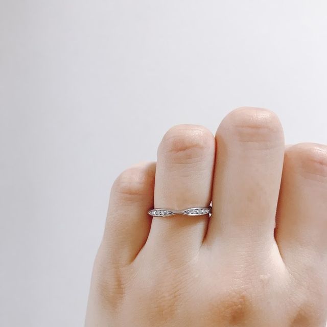 【シャネル(CHANEL)の口コミ】 プラチナ素材、ダイヤ入りのリングで探していました。ココクラッシュコレ…