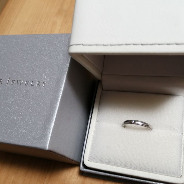 【STAR JEWELRY(スタージュエリー)の口コミ】 結婚指輪を購入する際、毎日身に着けるものだから、「シンプルで着けやす…