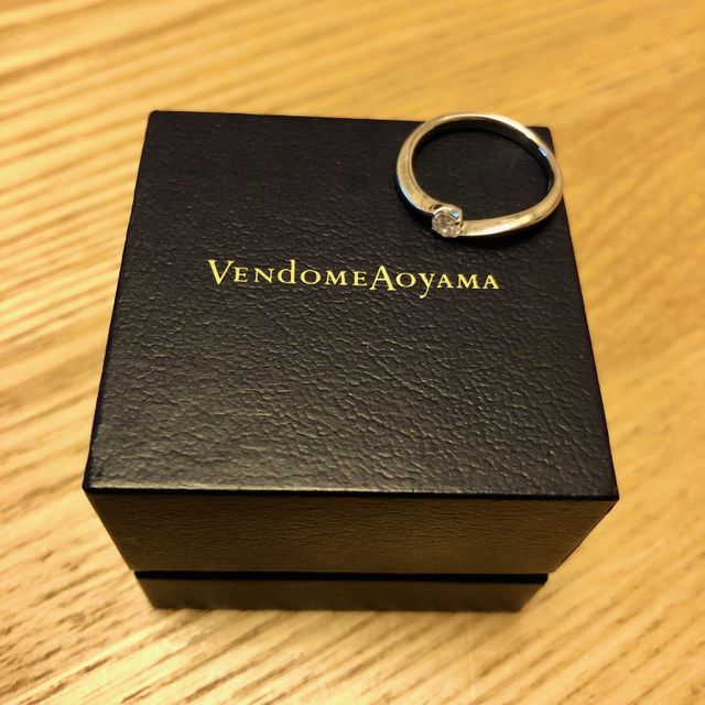 【ヴァンドーム青山(VENDOME AOYAMA)の口コミ】 この指輪を選んだ一番の決め手はデザインです。私は指の関節が太めで手が…