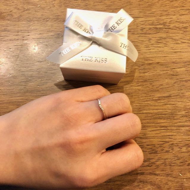 【THE KISS(ザ・キッス)の口コミ】 一番の決めては価格です。結婚指輪は、婚約指輪とは異なり普段から身に着…