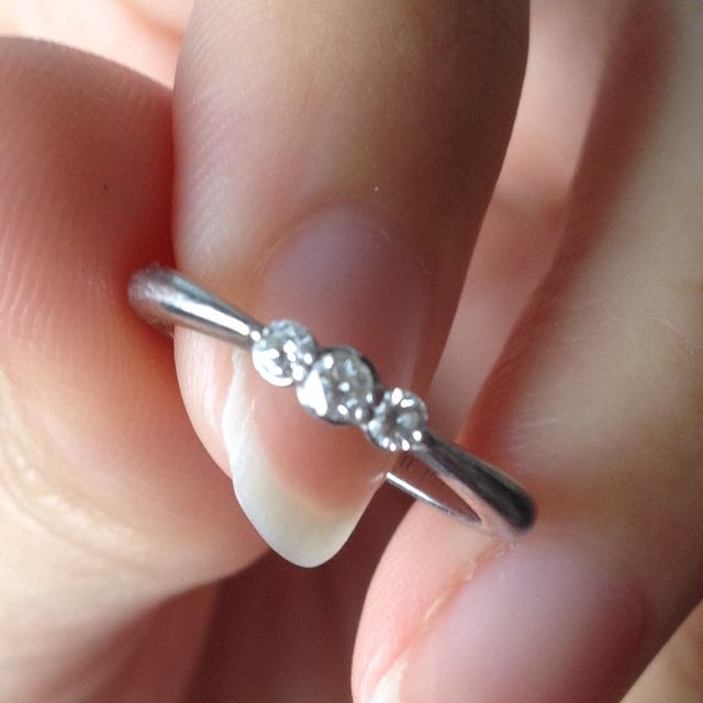 【銀座ダイヤモンドシライシの口コミ】 いろいろなお店でかなりの種類を試着しましたが、ひょろ長い指にしっくり…