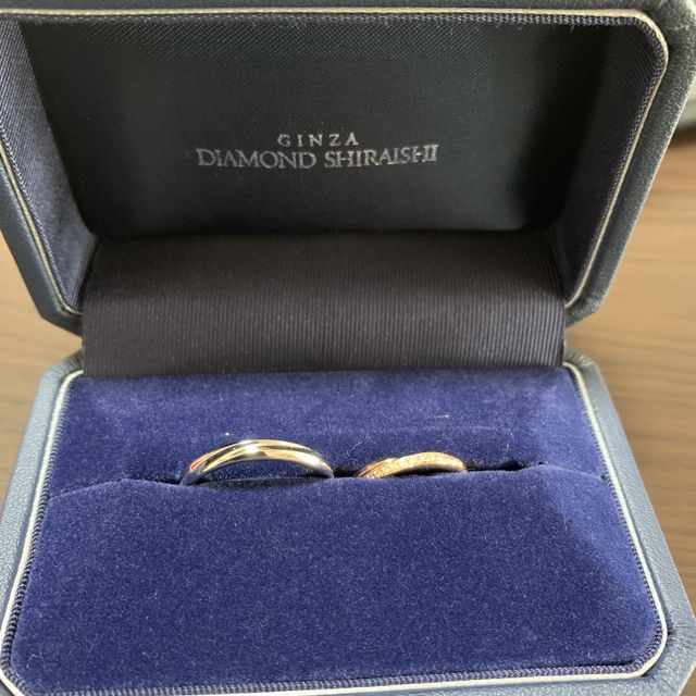 【銀座ダイヤモンドシライシの口コミ】 指輪はカタログでまず自分たちの好みのものを絞り、実際に自分が気になる…