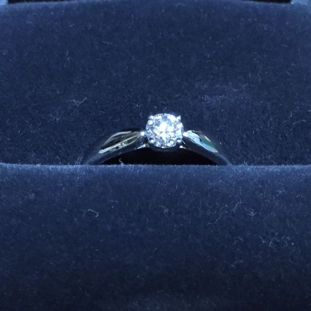 【ティファニー(Tiffany & Co.)の口コミ】 試着して、まずその付け心地の良さに驚きました。指通りが良く、全く圧迫…