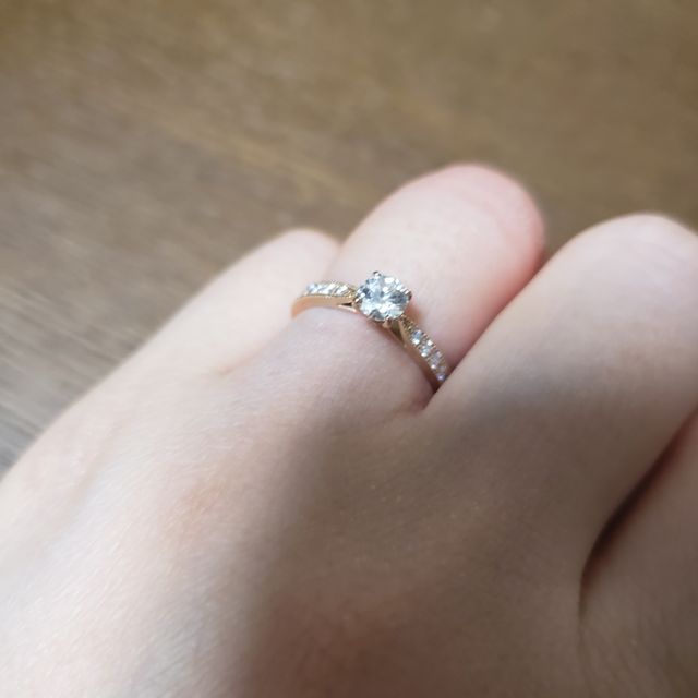 【LUCIE(ルシエ)の口コミ】 以前からブランドが気になっていて、複数試着させて頂いた上で一番気に入…