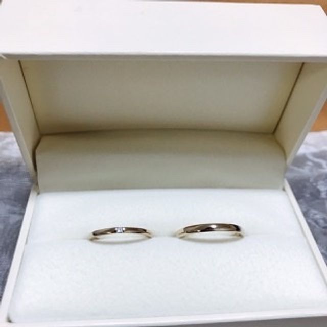 【RosettE(ロゼット)の口コミ】 光を当てると色が変わって素敵で細さもちょうどよくキラキラが決めてでし…