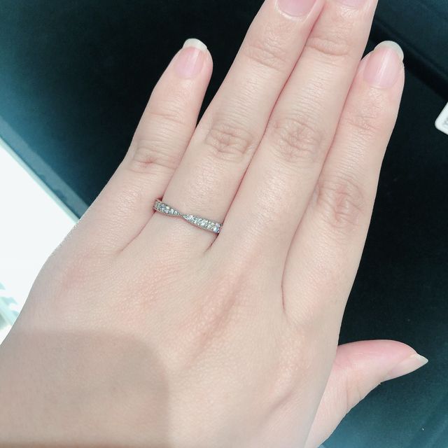 【ティファニー(Tiffany & Co.)の口コミ】 ダイヤモンドを使用した上品なデザインで、他のアイテムの邪魔をしない点…