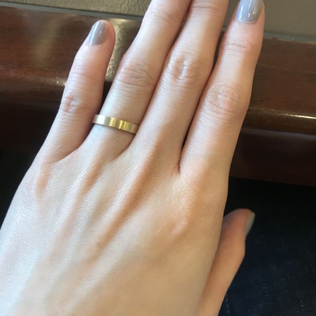 【shihara(シハラ)の口コミ】 結婚指輪は毎日つけるものなので、デザイン重視で選びました。一番に考え…