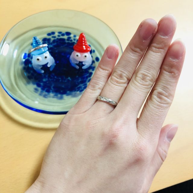 【ミンサーリングの口コミ】 2人の大好きな沖縄らしさがデザインされた指輪を気に入り、数種類あるなか…