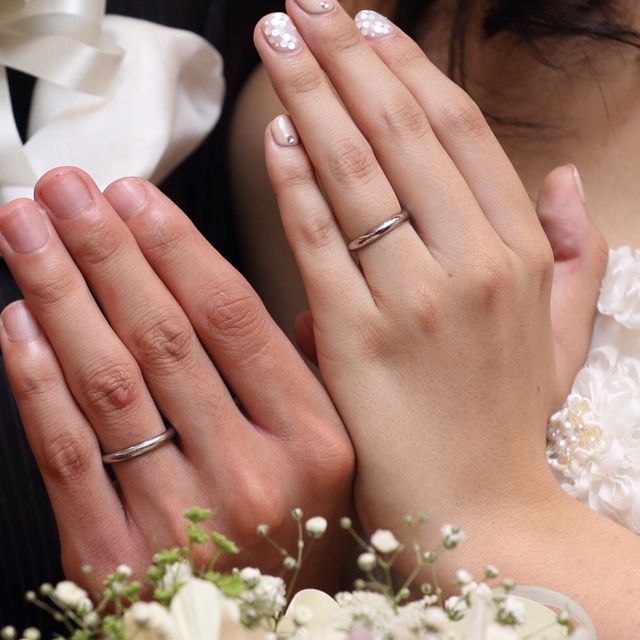 【MIKIMOTO(ミキモト)の口コミ】 プラチナでシンプルなタイプの指輪を探していました。

ダイヤ3石が上品に…