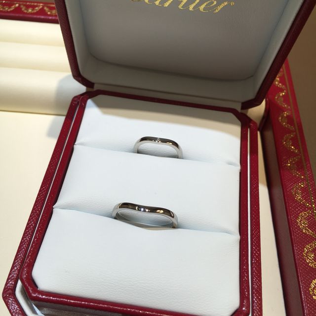 【カルティエ(Cartier)の口コミ】 両親の結婚指輪がカルティエだったのでブランドはそこが決めてでした。
デ…