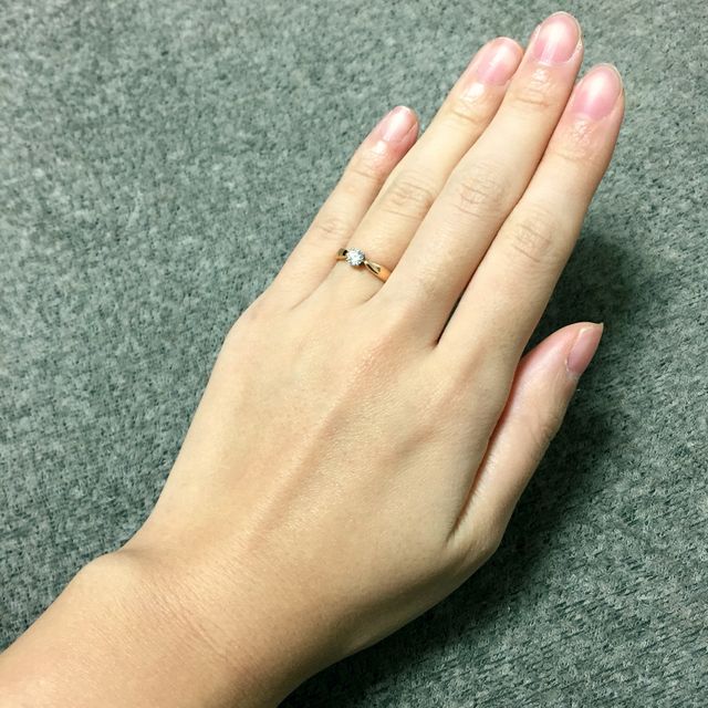 【ティファニー(Tiffany & Co.)の口コミ】 わたしははじめ、婚約指輪はいらないと思っていました。
しかし、夫にけじ…