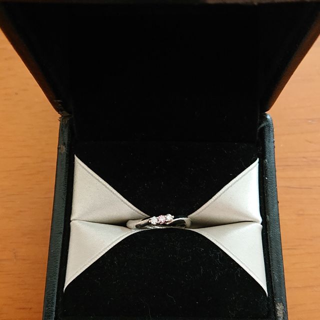 【エクセルコダイヤモンド(EXELCO DIAMOND)の口コミ】 結婚10年の記念に新しい結婚指輪を探していました。
10年前もエクセルコで…