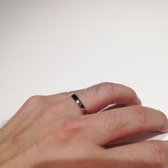 【ラザール ダイヤモンド(LAZARE DIAMOND)の口コミ】 &bull;上下に各ゴールド、プラチナと2つの色合いがあるデザインが気に入っ…