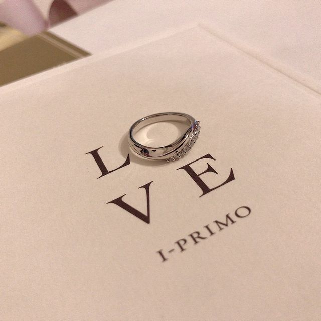 【アイプリモ(I-PRIMO)の口コミ】 直線形状の指輪は最初から候補になく曲線美にこだわったデザインを何種類…
