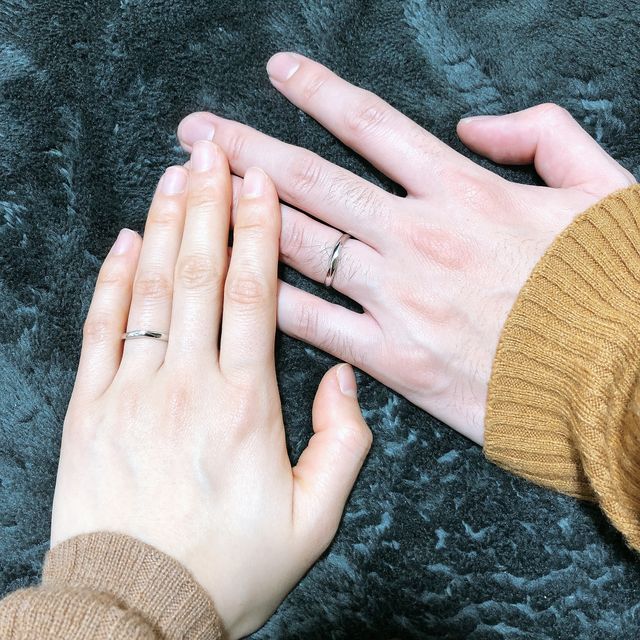 【銀座ダイヤモンドシライシの口コミ】 色々説明をしていただいて、一つ目は指が長く綺麗に見えるウェーブがお互…