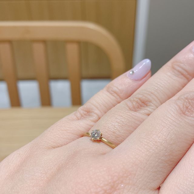 【BIJOUPIKO(ビジュピコ)の口コミ】 マットゴールドでシンプルなものを探していたので、デザインに一目惚れし…