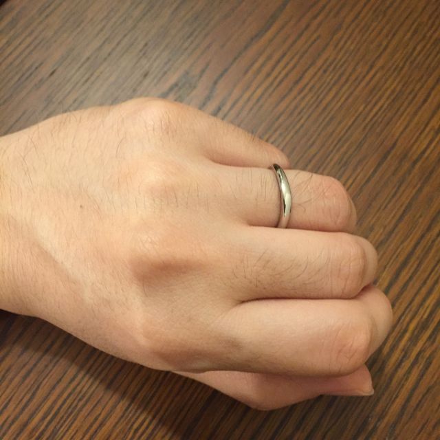 【4℃ BRIDAL(ヨンドシーブライダル)の口コミ】 ４℃アクアニティというウェーブラインがきれいな指輪にしました。
一番の…