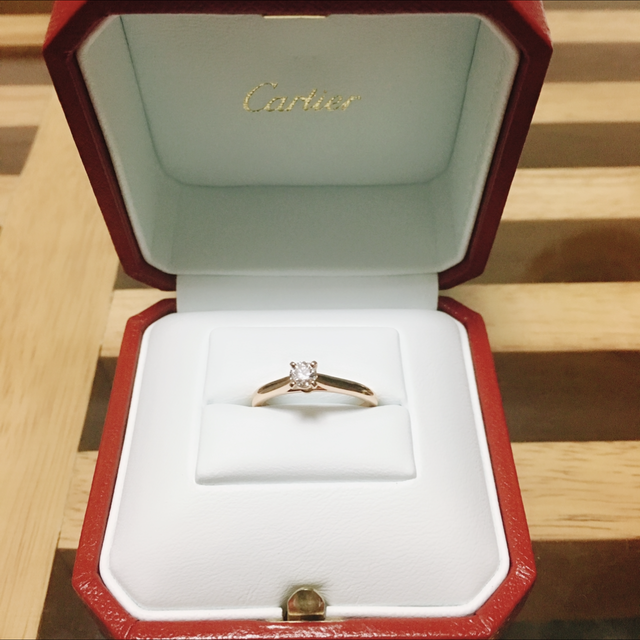 【カルティエ(Cartier)の口コミ】 ダイヤの下の爪の部分が他のブランドにはない形を実現していて特別感があ…