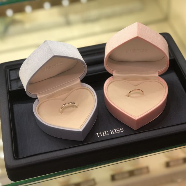 【THE KISS(ザ・キッス)の口コミ】 まだ貯金などもあまりない上での購入だったので、おてごろ価格でなおかつ…