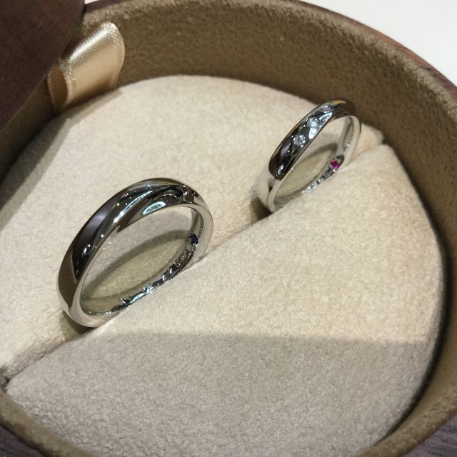 【COLANY(コラニー)の口コミ】 自分たちの記念日やイニシャル、誕生石などを刻めて自分たち好みの指輪に…