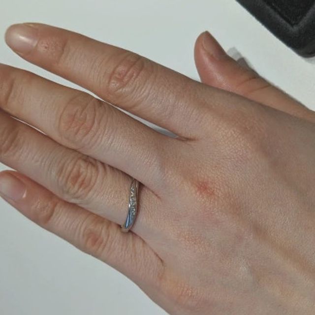 【BRILLIANCE+(ブリリアンスプラス)の口コミ】 値段がリーズナブルで予算の範囲内であったのが決め手です。デザイン的に…