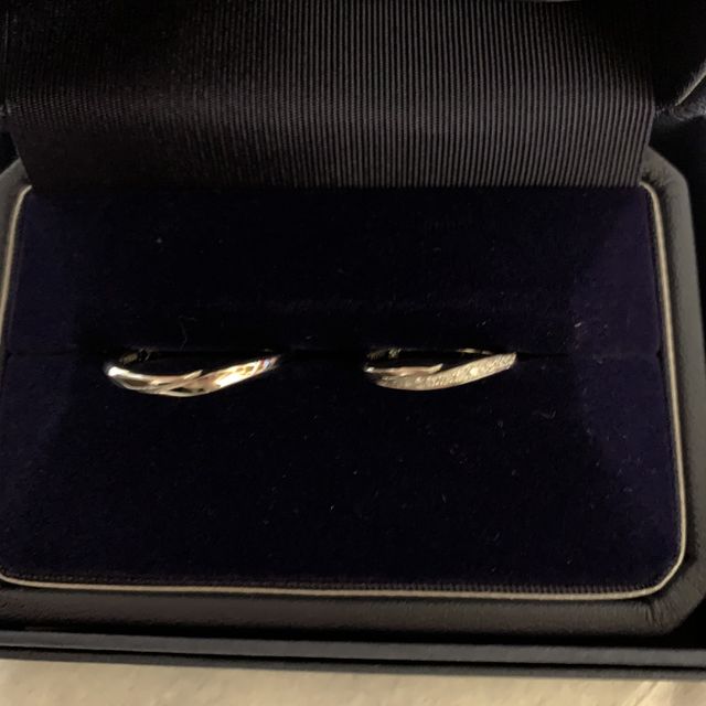 【銀座ダイヤモンドシライシの口コミ】 ダイヤモンドの輝きが綺麗なのはもちろん、指輪に品がありました。何より…