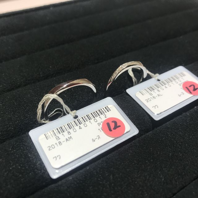 【TRECENTI(トレセンテ)の口コミ】 男性用は、ウェーブカットのシンプルなデザインで、着けやすかったです。
…