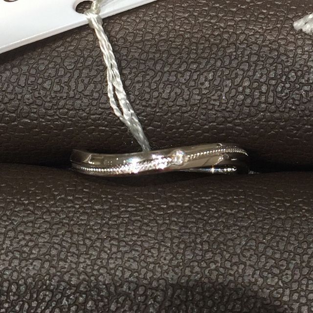 【アイプリモ(I-PRIMO)の口コミ】 綺麗なウェーブがとても指に馴染みます。水かきがある指でも奥に入り込み…