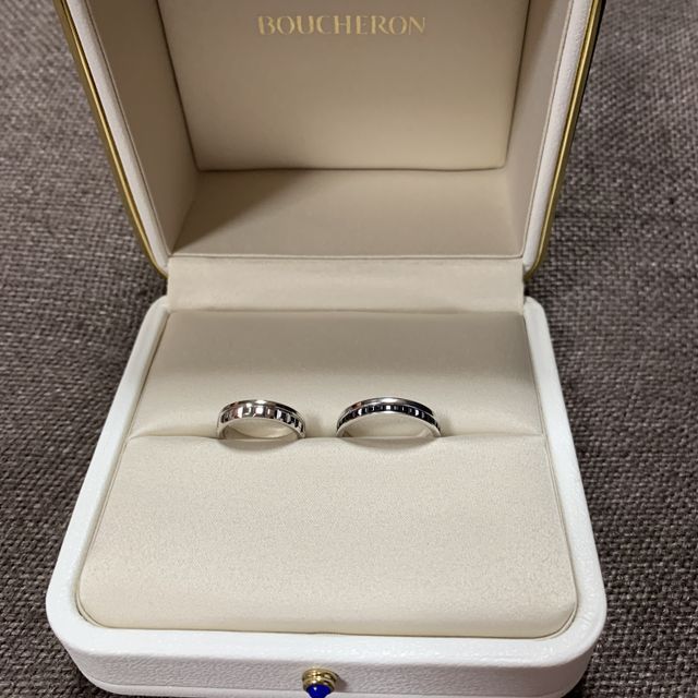 【ブシュロン(BOUCHERON)の口コミ】 即決でした。
デザインの可愛さで決めました。
私はプラチナのキャトルに…