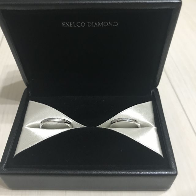 【エクセルコダイヤモンド(EXELCO DIAMOND)の口コミ】 新郎用はプラチナをたっぷり使っていて、長年身につけて削れてしまっても…