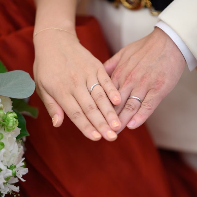 【アイプリモ(I-PRIMO)の口コミ】 ダイヤモンドの留め具が小さく、デザインの邪魔になっていないのが良かっ…