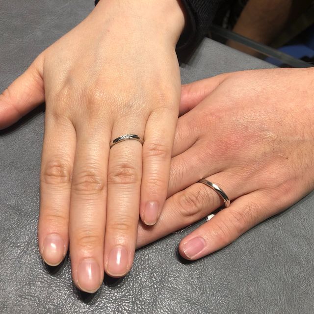 【エクセルコダイヤモンド(EXELCO DIAMOND)の口コミ】 捻りのあるデザインに、マット加工が施してあるので男性らしさのあるリン…