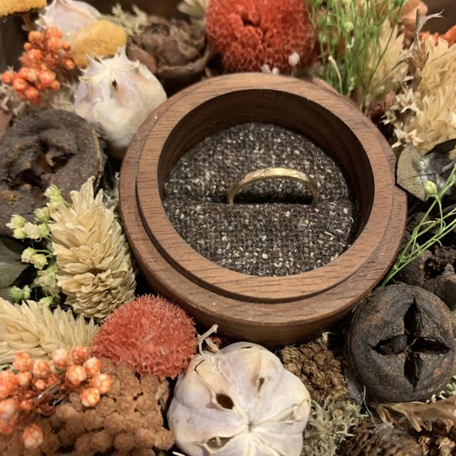 【鎌倉彫金工房の口コミ】 自分達のすきなデザインで、わりとリーズナブルに手に入ります。好きなデ…