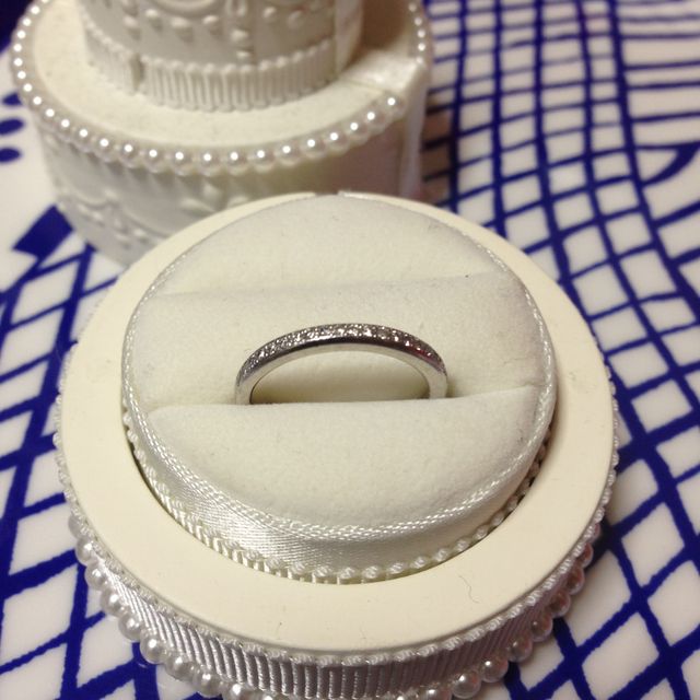 【ヴァンドーム青山(VENDOME AOYAMA)の口コミ】 ハーフエタニティであまりごつごつしていない指輪を探していました。小さ…