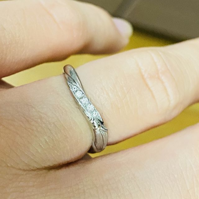 【ケイウノ ブライダル(K.UNO BRIDAL)の口コミ】 最初はシンプルなデザインで探していたのですが、ちょっと他の人とは被ら…