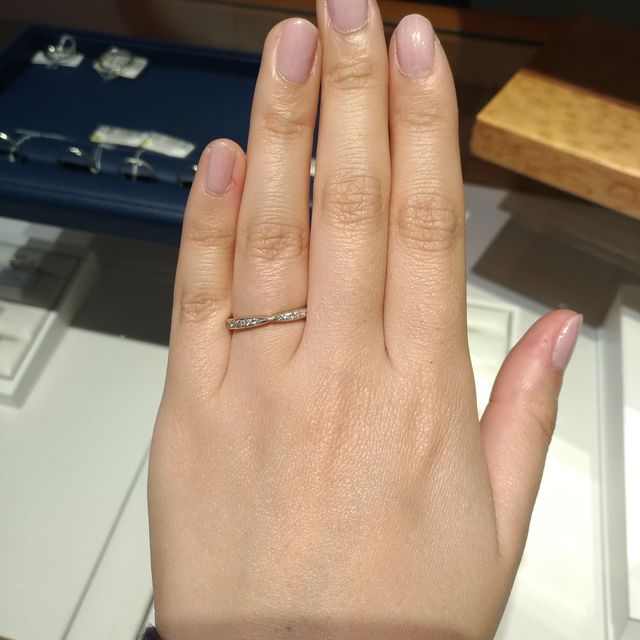 【銀座ダイヤモンドシライシの口コミ】 海外ブランド風のデザインがあり、価格も安かったので、海外ブランドに憧…