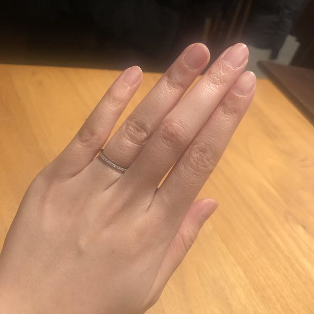 【AHKAH(アーカー)の口コミ】 婚約指輪の購入でした。一通り婚約指輪の代表的な種類は見たのですが、ど…