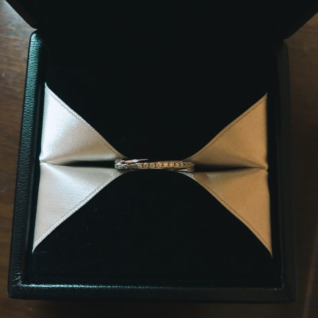 【エクセルコダイヤモンド(EXELCO DIAMOND)の口コミ】 とにかくキラキラしている、いくつか試着して気に入ったものがこれ！！
キ…