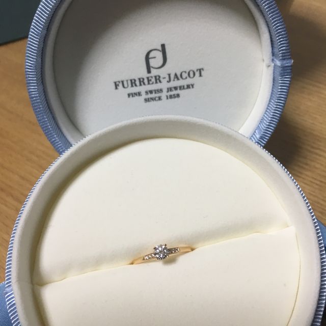 【【閉業】フラー・ジャコー(FURRER-JACOT)の口コミ】 派手すぎず、どんなファッションにも似合うものがよかったので、シンプル…