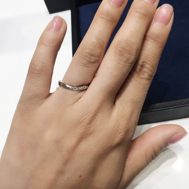 【アイプリモ(I-PRIMO)の口コミ】 指が少しでもきれいに見えるようにとVタイプの指輪をつけさせてもらいまし…