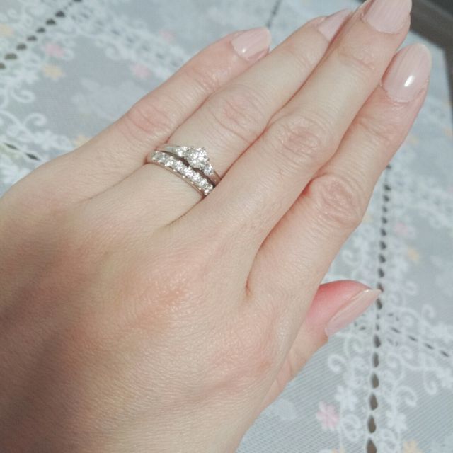 【ラザール ダイヤモンド(LAZARE DIAMOND)の口コミ】 婚約指輪と結婚指輪をラザールダイヤモンドで購入してとても気に入ってい…