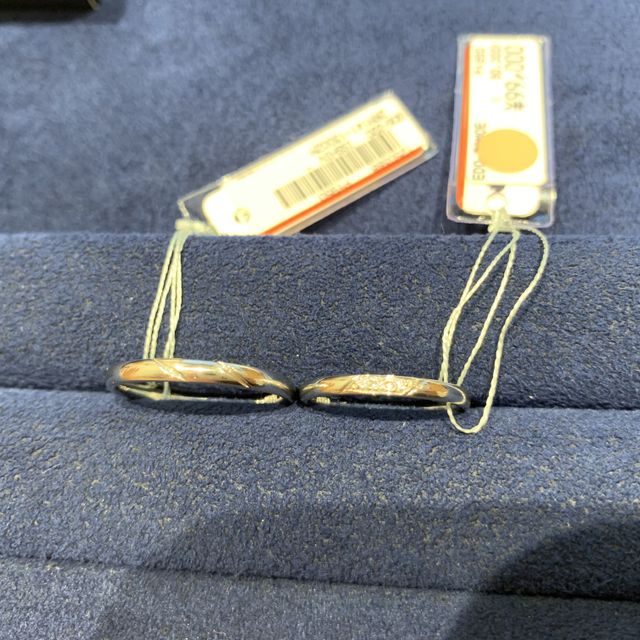 【TOMOE(トモエ)の口コミ】 プラチナで一生物にふさわしく、シンプルでありながら、２つ合わせるとデ…