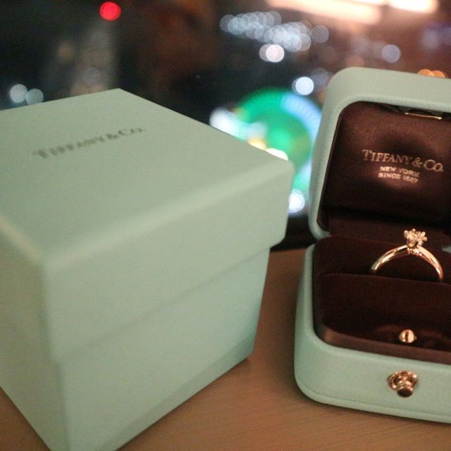 【ティファニー(Tiffany & Co.)の口コミ】 いろいろな指輪を試着しました。指輪は、石が3つほどついたものなどデザイ…