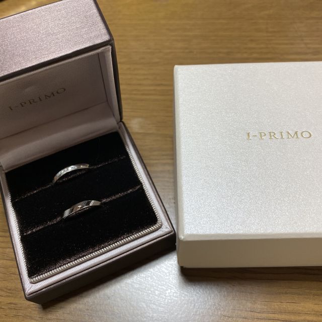 【アイプリモ(I-PRIMO)の口コミ】 指輪のデザインに惚れました。
最初はシンプルのをと思ってたんですが、こ…